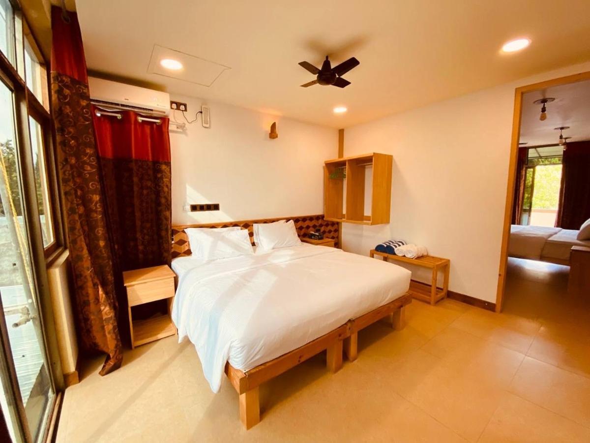 Rindali - The Speedboat From Male To The Hotel Departs At 1130 Every Monday Thursday And Saturday And From The Hotel To Male At 0630 And Five Domestic Flights Are Available Every Day Olhuveli  Exterior photo