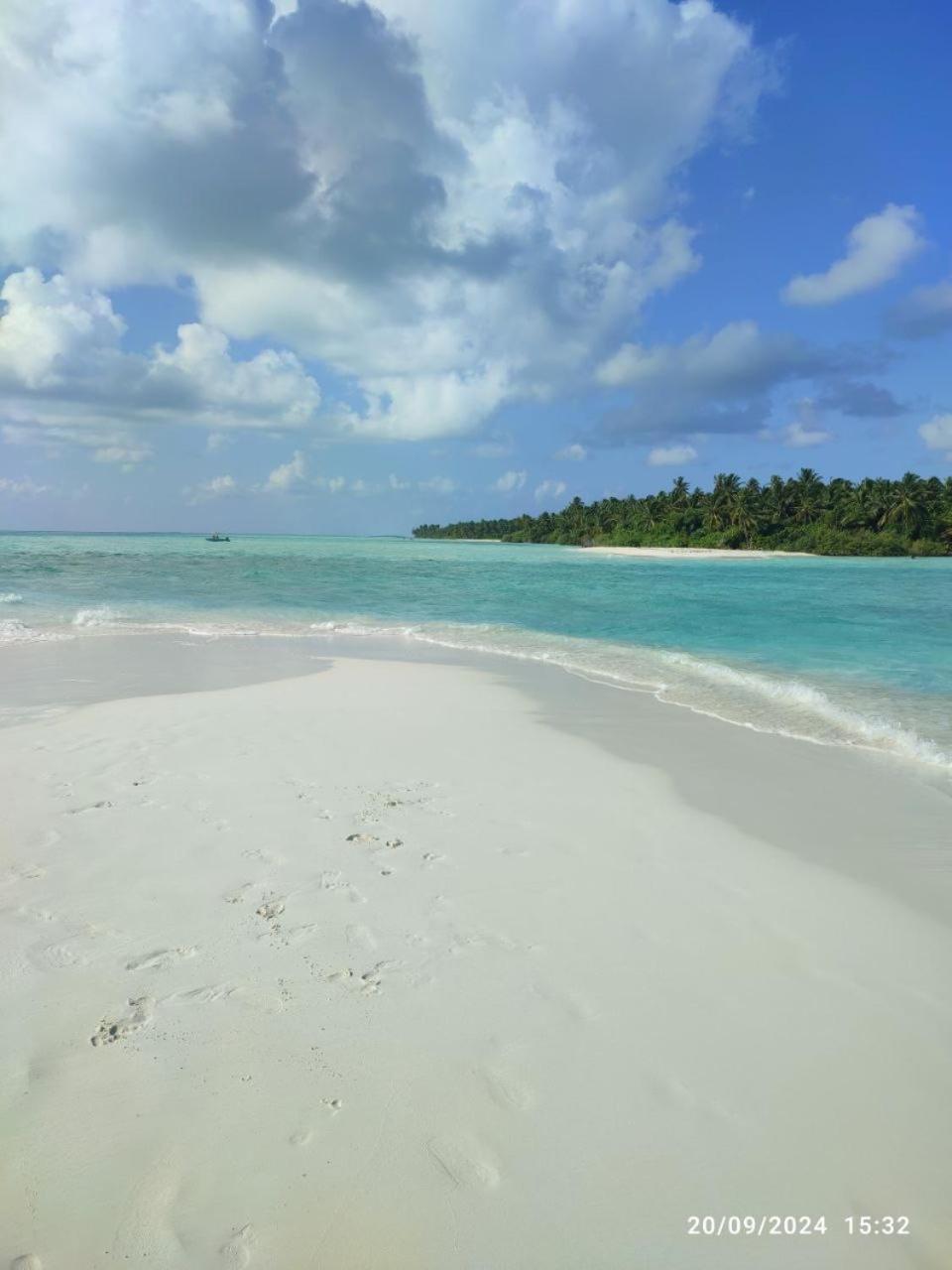 Rindali - The Speedboat From Male To The Hotel Departs At 1130 Every Monday Thursday And Saturday And From The Hotel To Male At 0630 And Five Domestic Flights Are Available Every Day Olhuveli  Exterior photo